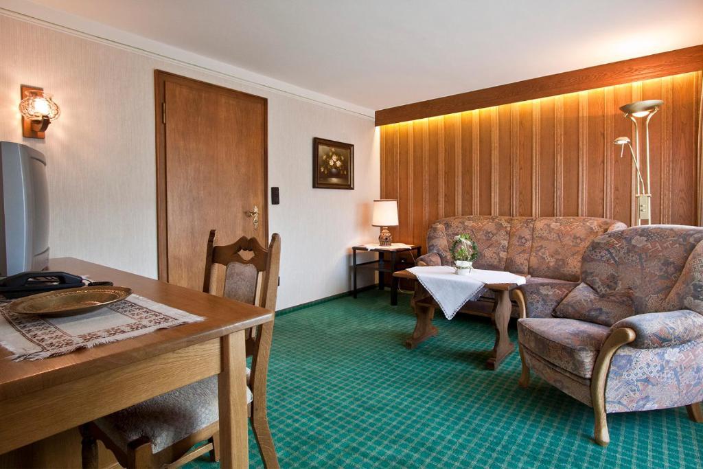 Landhaus Hirschberg Schmallenberg Kamer foto